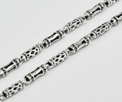 The 925 Silver men's Necklace clavicle thick long silver chain all-match fashion retro silver chain bare sweater chain.