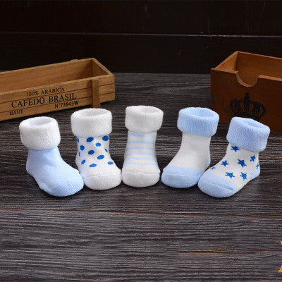 Newborn cotton children's socks terry socks in blue and white designs, perfect for infants.