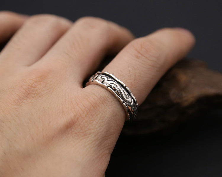 S925 Sterling Silver Jewelry Ring worn on a finger, showcasing intricate retro design and high-quality craftsmanship.